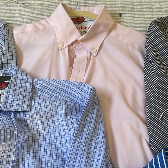 Classic Buttoned Down Men’s Dress Shirts - Picture 4 of 7
